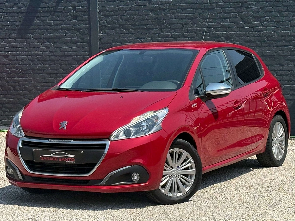 Peugeot 208 ! RÉSERVÉE ! RÉSERVÉE ! RÉSERVÉE !