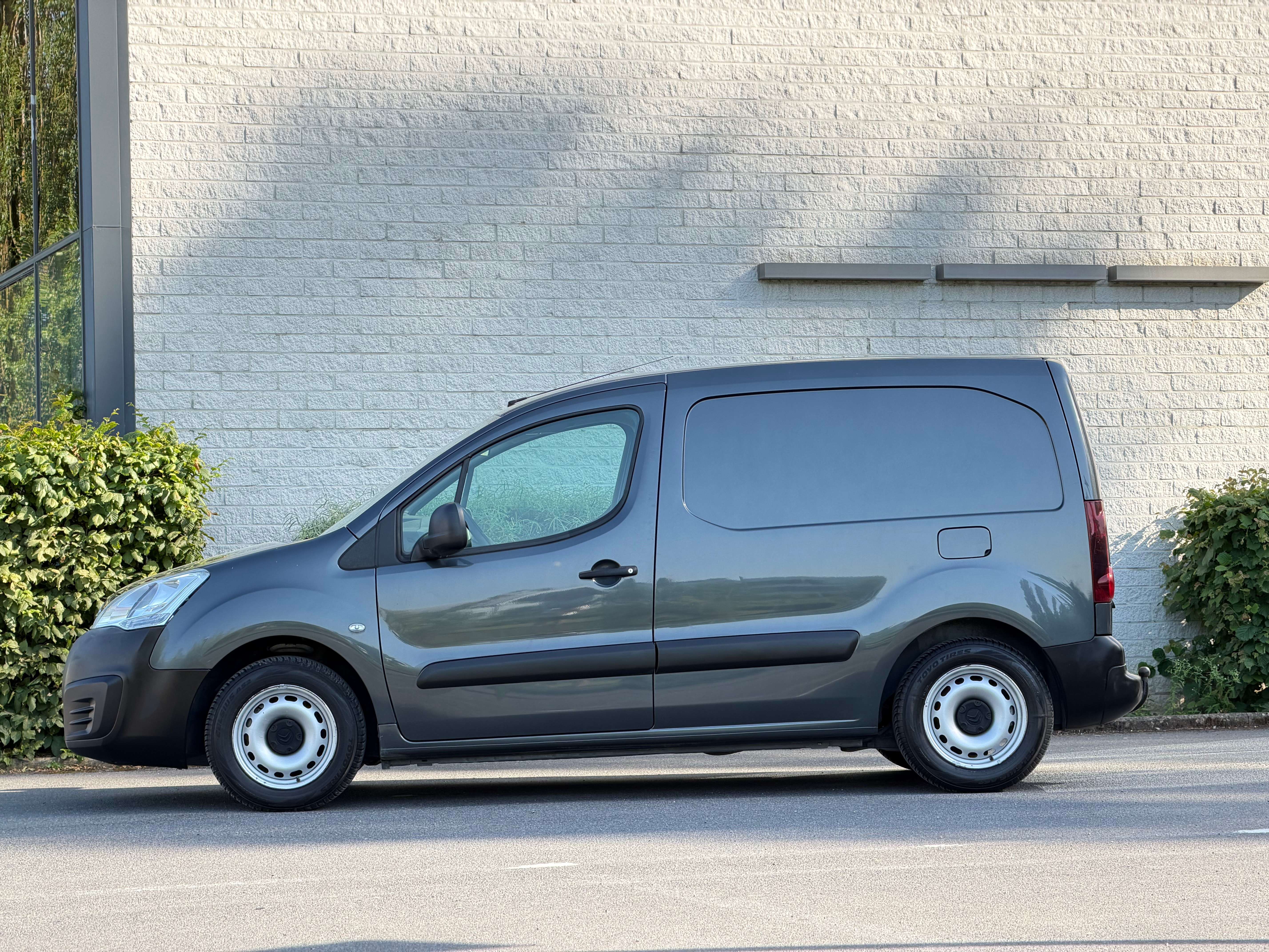 Citroen Berlingo * UTILITAIRE * TRES PROPRE * AIRCO * EURO 6B *