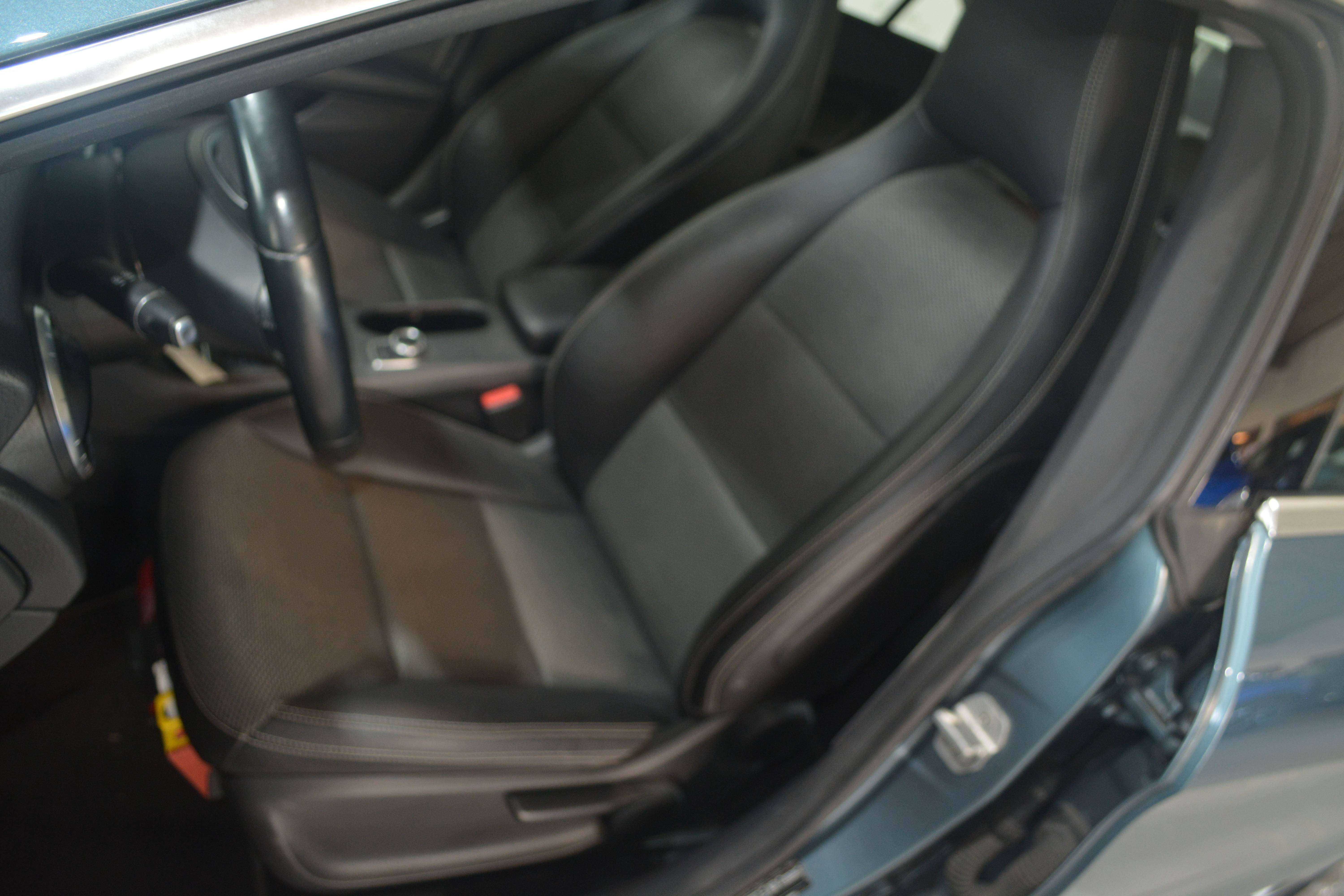 Mercedes-Benz CLA 200 CLA 200 / NAVI / GED. LEDER