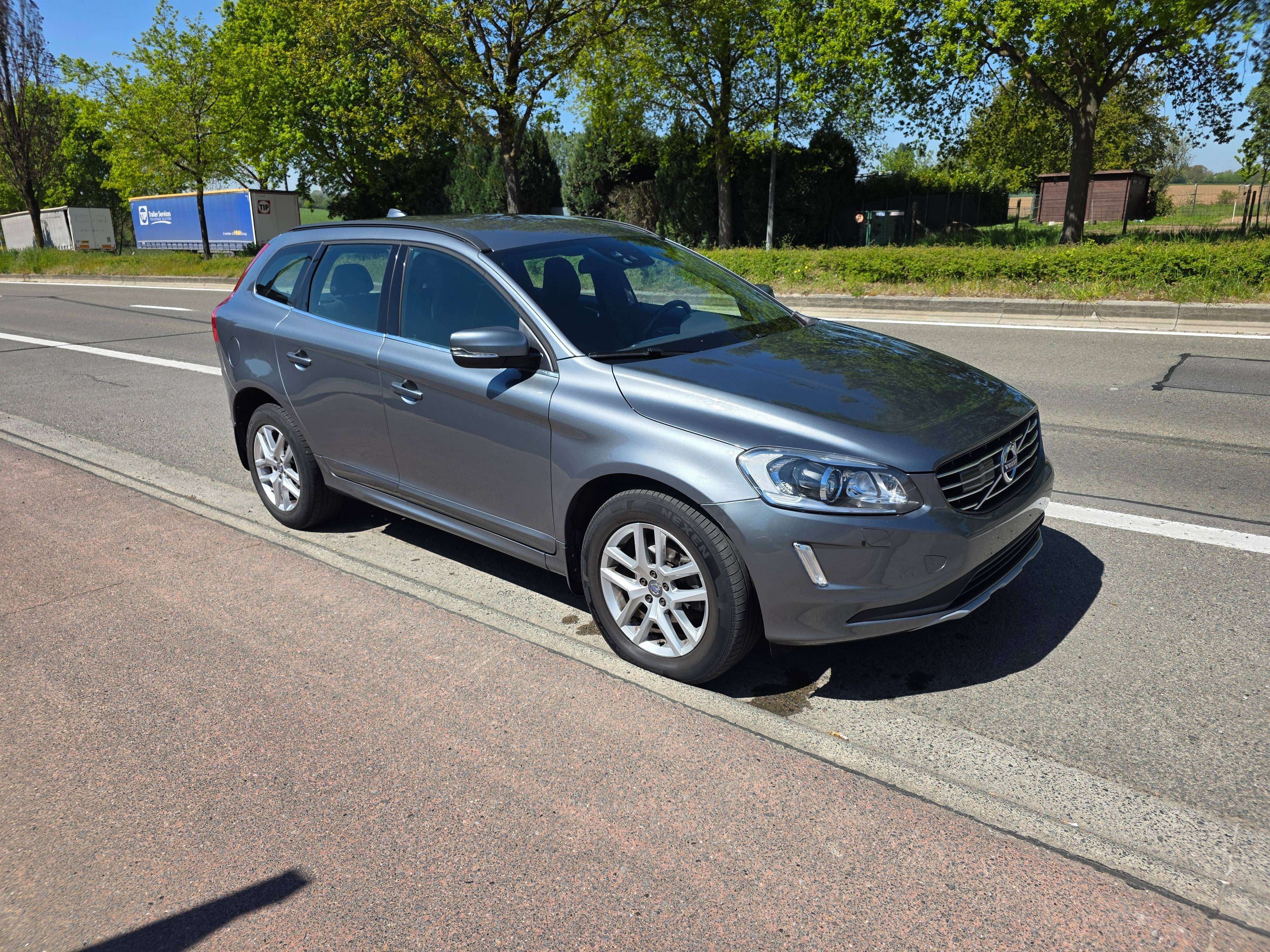 Volvo XC60 2.4 D4 4WD Geartronic 1°EIG. PERFECTE STAAT MET VEEL OPTIES !! 4X4 !!