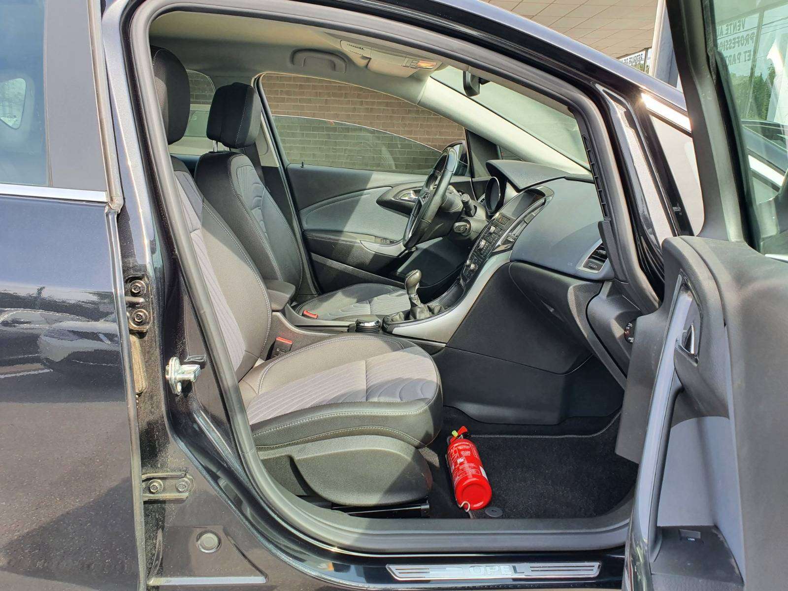 Opel Astra 🟢1.6 ESSENCE 115CV - GPS - CLIMATISATION - 1ER PROPRIETAIRE
