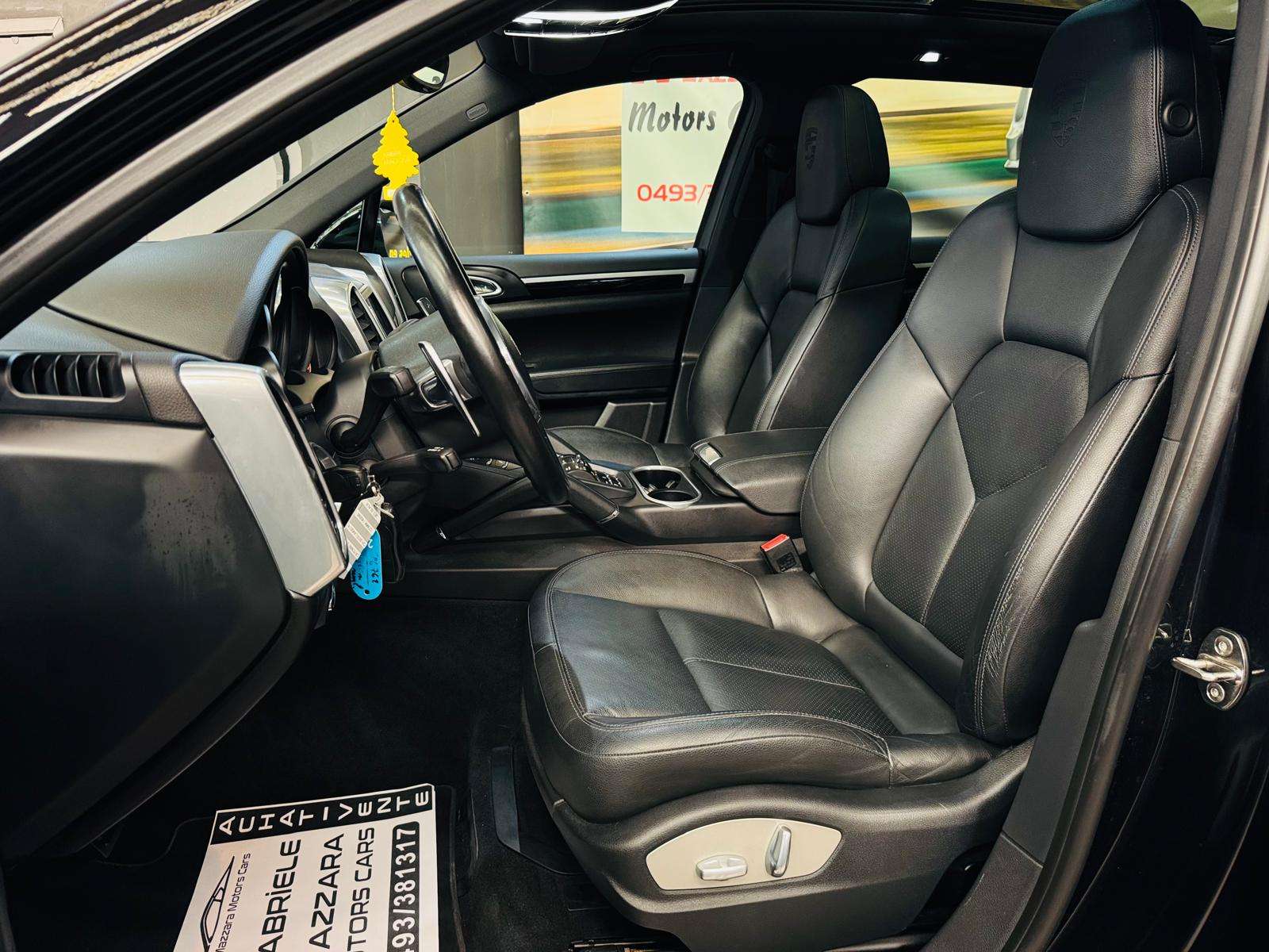 Porsche Cayenne Cayenne 3.0 D V6 Platinum EditionTiptronic S Cuir GPS Caméra Xénons Pano J.A TVA/BTW Incl