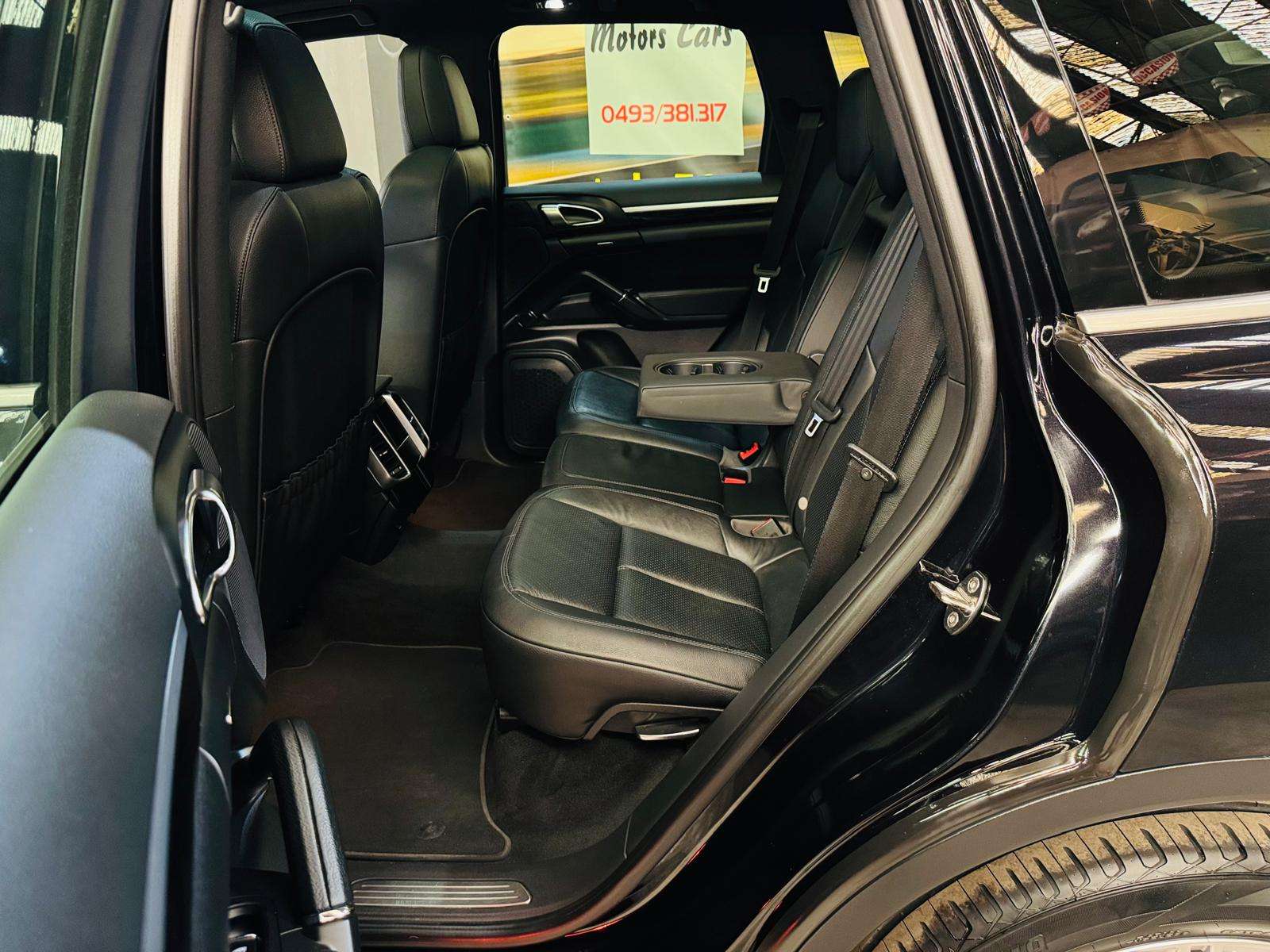 Porsche Cayenne Cayenne 3.0 D V6 Platinum EditionTiptronic S Cuir GPS Caméra Xénons Pano J.A TVA/BTW Incl