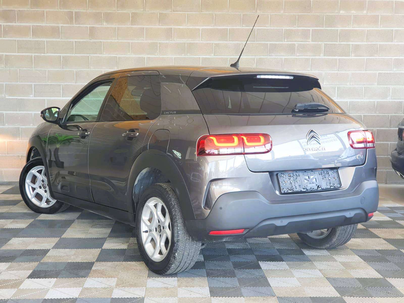 Citroen C4 Cactus 🟢1.2 ESSENCE 110CV - FULL CARNET - CAMERA - CAR PLAY