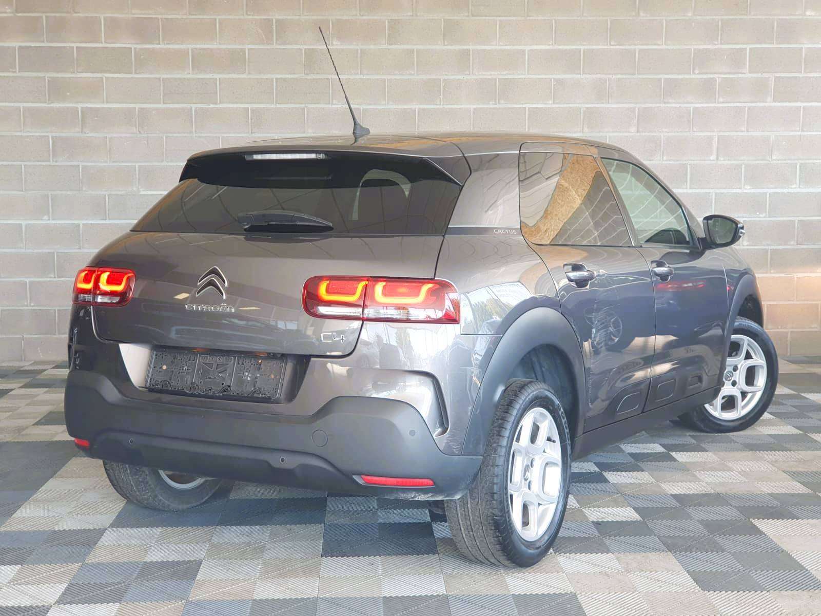 Citroen C4 Cactus 🟢1.2 ESSENCE 110CV - FULL CARNET - CAMERA - CAR PLAY