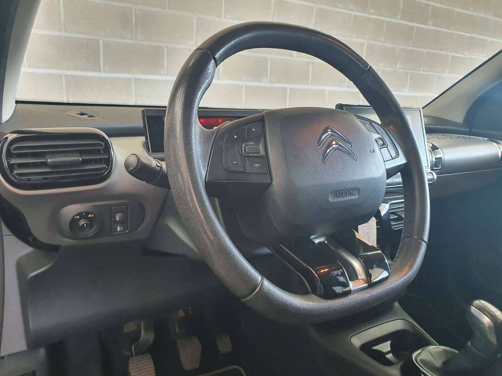 Citroen C4 Cactus 🟢1.2 ESSENCE 110CV - FULL CARNET - CAMERA - CAR PLAY