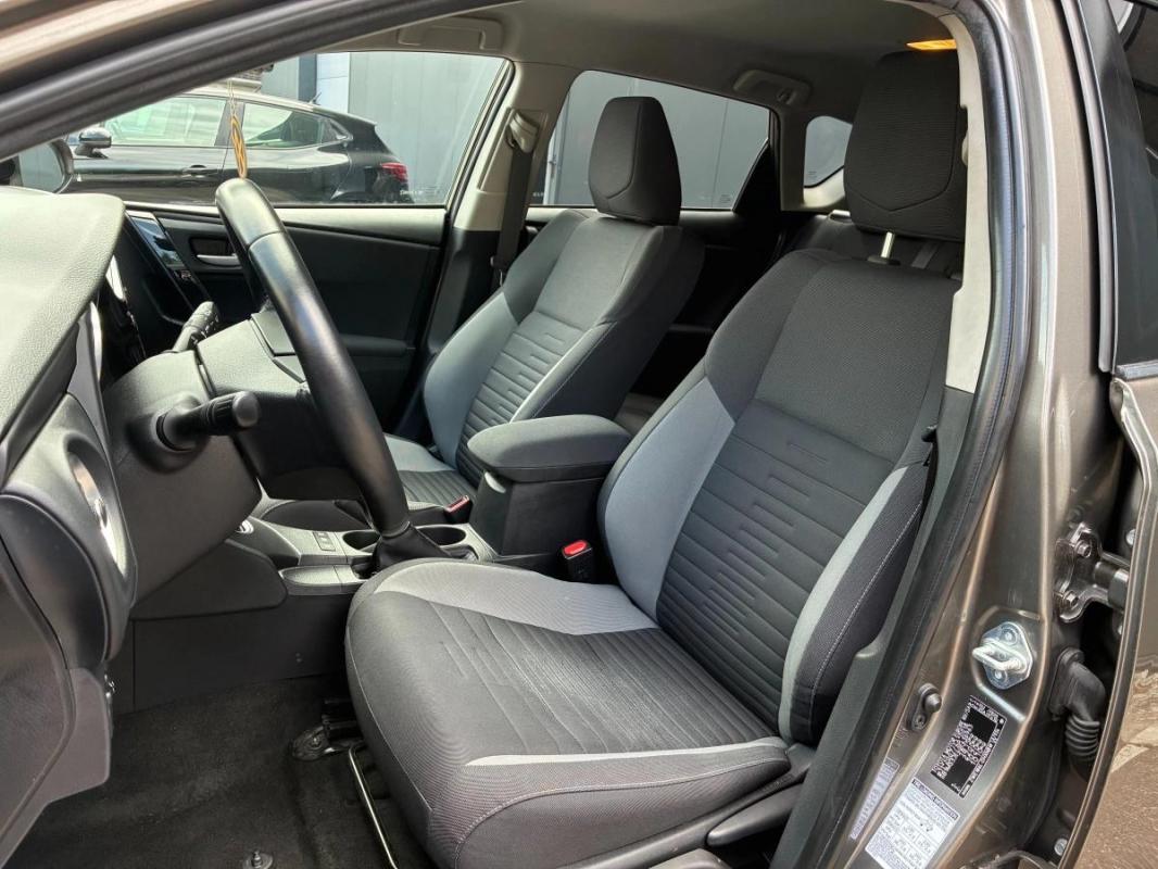 Toyota Auris 1.8 HSD 136H 100 HYBRID DESIGN BUSINESS |1ERE MAIN | CARPLAY CAMERA DE RECUL| REF01