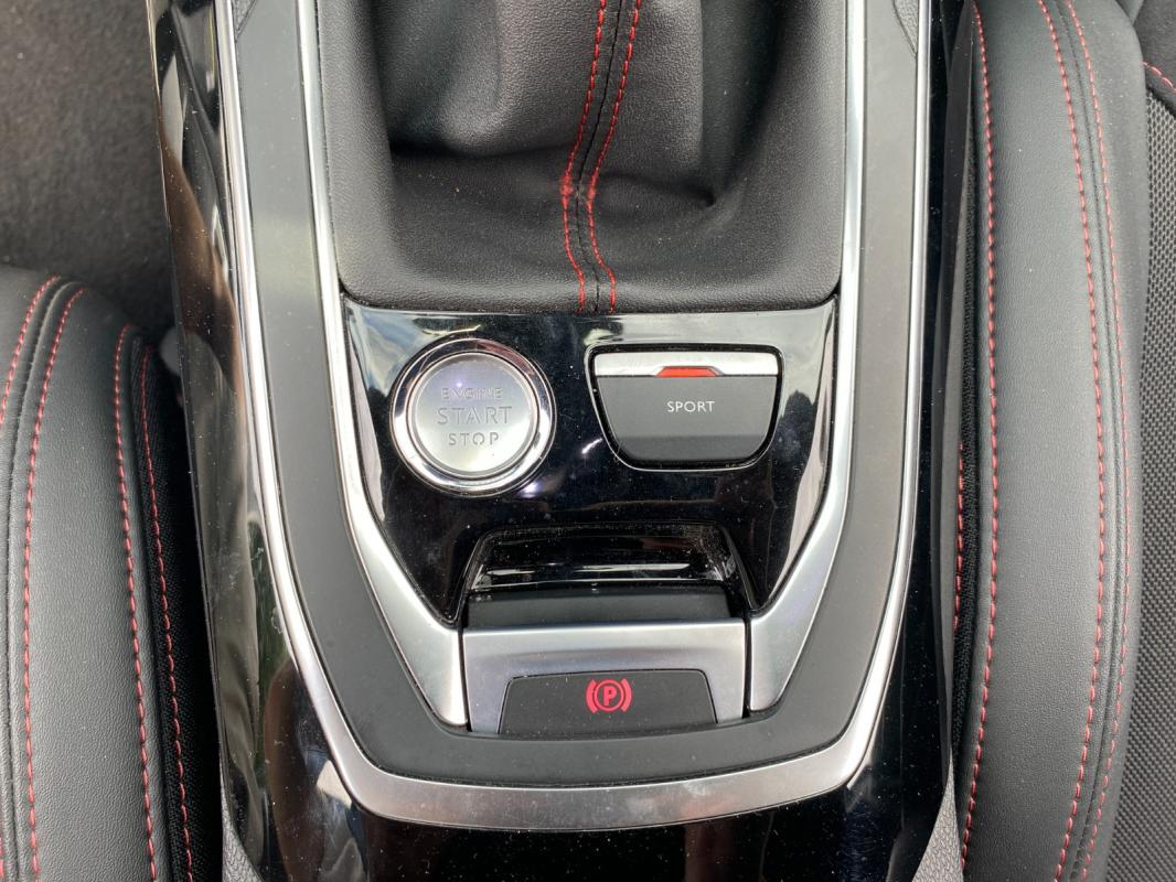 Peugeot 308 PureTech 263ch SS BVM6 GTi by PEUGEOT SPORT - SUIVI DENON CARPLAY SIÈGES CHAUFFANTS