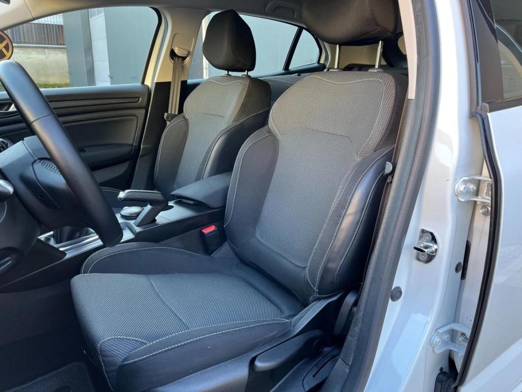 Renault Megane 4 (IV) | BDCI 115 BUSINESS 1ERE MAIN FR SUIVI SOCIETE 2 PLACES GPS REF_FR688