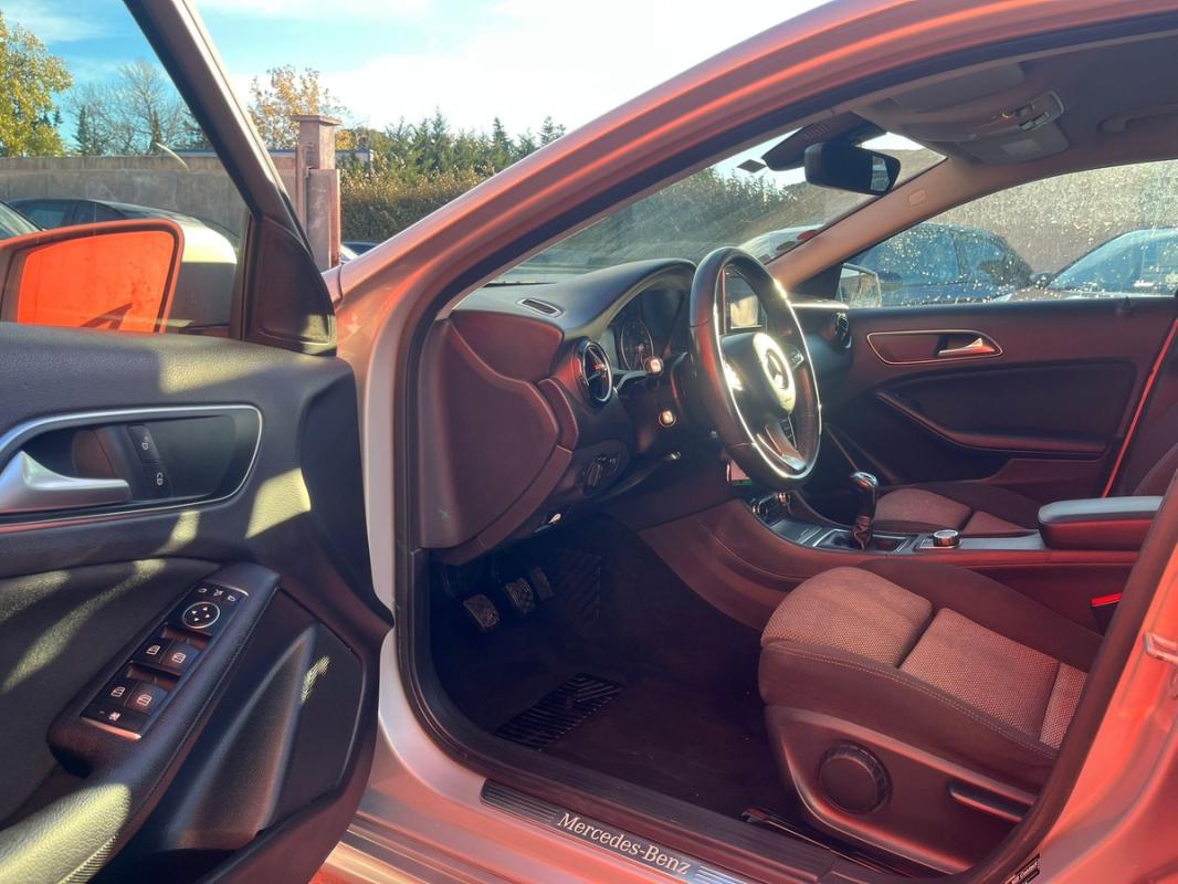 Mercedes-Benz Classe A 180 PHASE 2 1.5L CDI 110 CH - TRÈS PROPRE | ENTIÈREMENT RÉVISÉE GARANTIE