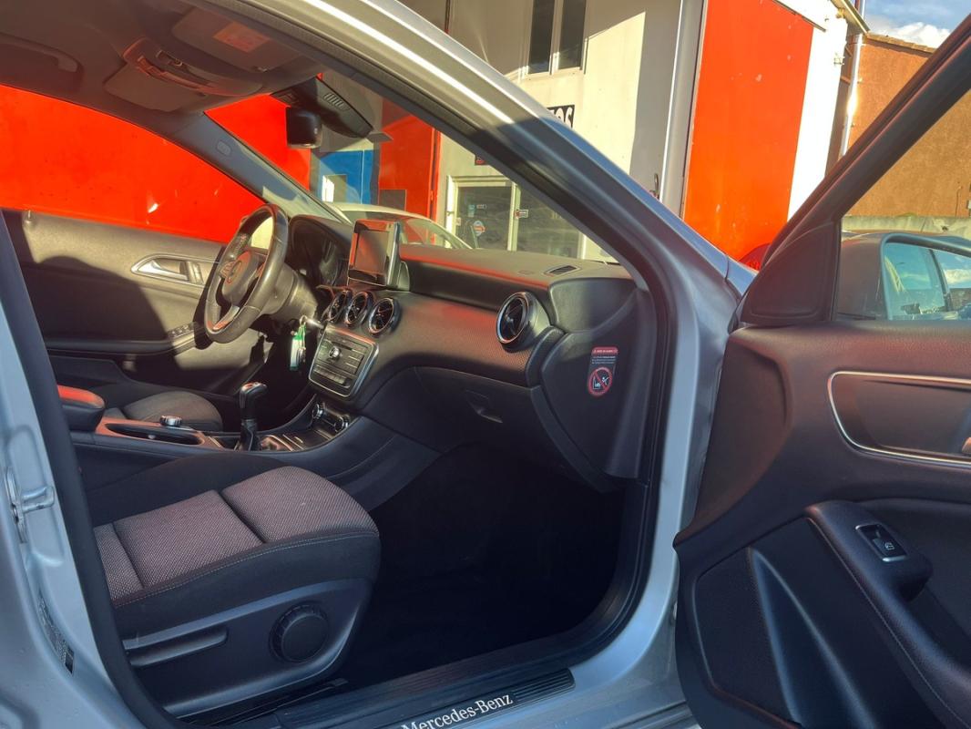 Mercedes-Benz Classe A 180 PHASE 2 1.5L CDI 110 CH - TRÈS PROPRE | ENTIÈREMENT RÉVISÉE GARANTIE