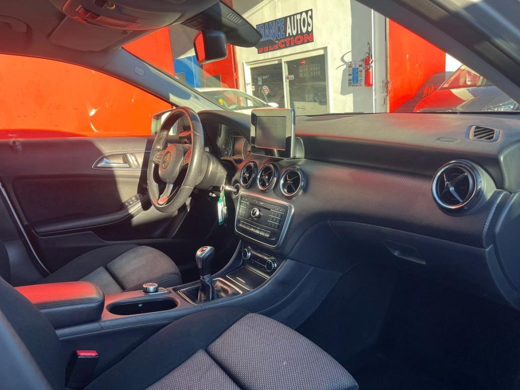 Mercedes-Benz Classe A 180 PHASE 2 1.5L CDI 110 CH - TRÈS PROPRE | ENTIÈREMENT RÉVISÉE GARANTIE