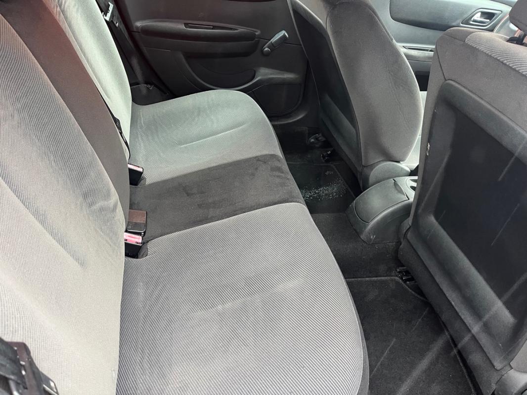 Citroen C4 1.6L HDI 90 CH IDEAL JEUNE CONDUCTEUR - ENTIÈREMENT RÉVISÉE ET GARANTIE DE 12 MOIS EUROPE