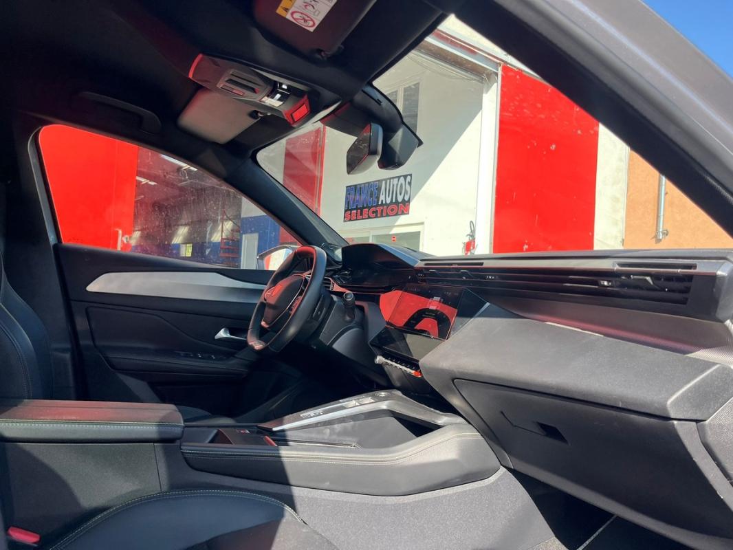 Peugeot 308 1.6L HYBRID 223 CHV BOÎTE AUTOMATIQUE | ENTIÈREMENT RÉVISÉE & GARANTIE 12 MOIS EN EUROPE