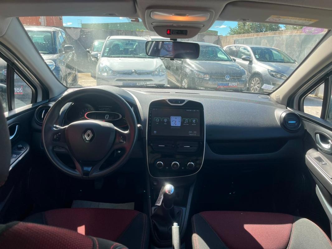 Renault Clio IV 1.2i 73 CHV ESSENCE FAIBLE KMS - ENTIÈREMENT RÉVISÉE ET GARANTIE 12 MOIS EN EUROPE