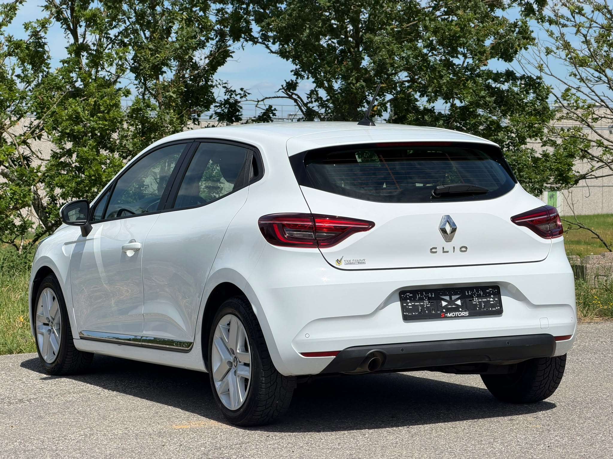 Renault Clio NOUVEAU MOEDELE * GARANTIE 1AN