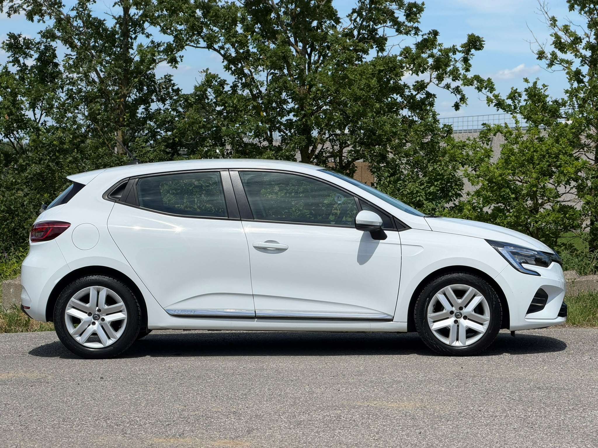 Renault Clio NOUVEAU MOEDELE * GARANTIE 1AN