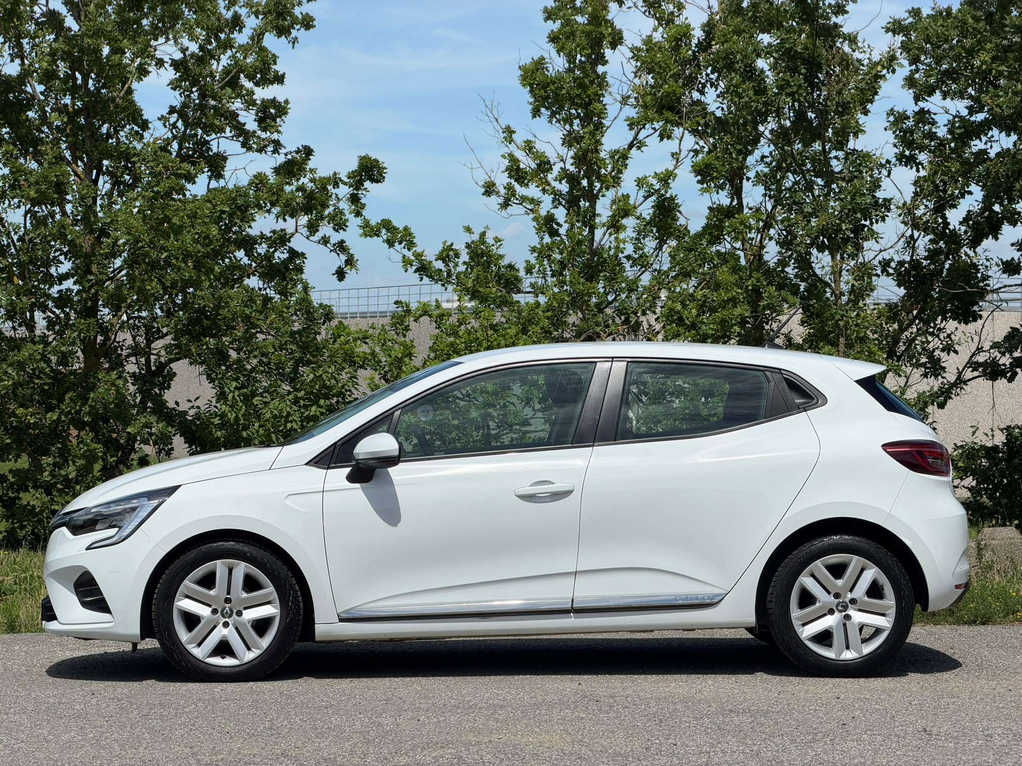 Renault Clio NOUVEAU MOEDELE * GARANTIE 1AN
