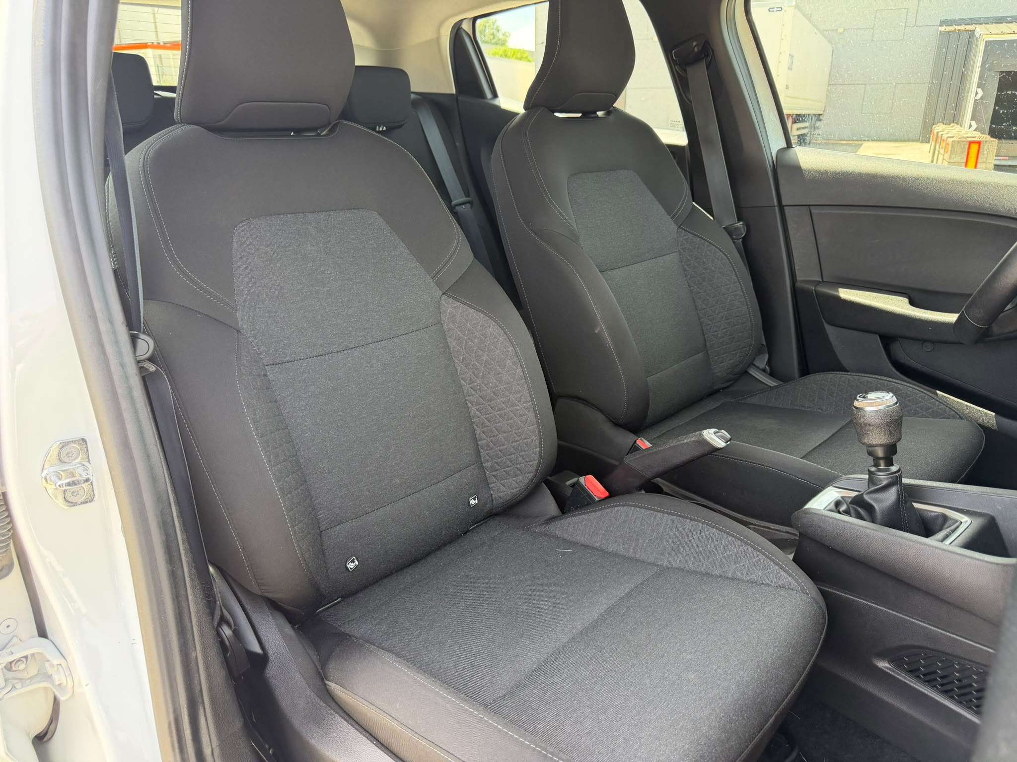 Renault Clio NOUVEAU MOEDELE * GARANTIE 1AN