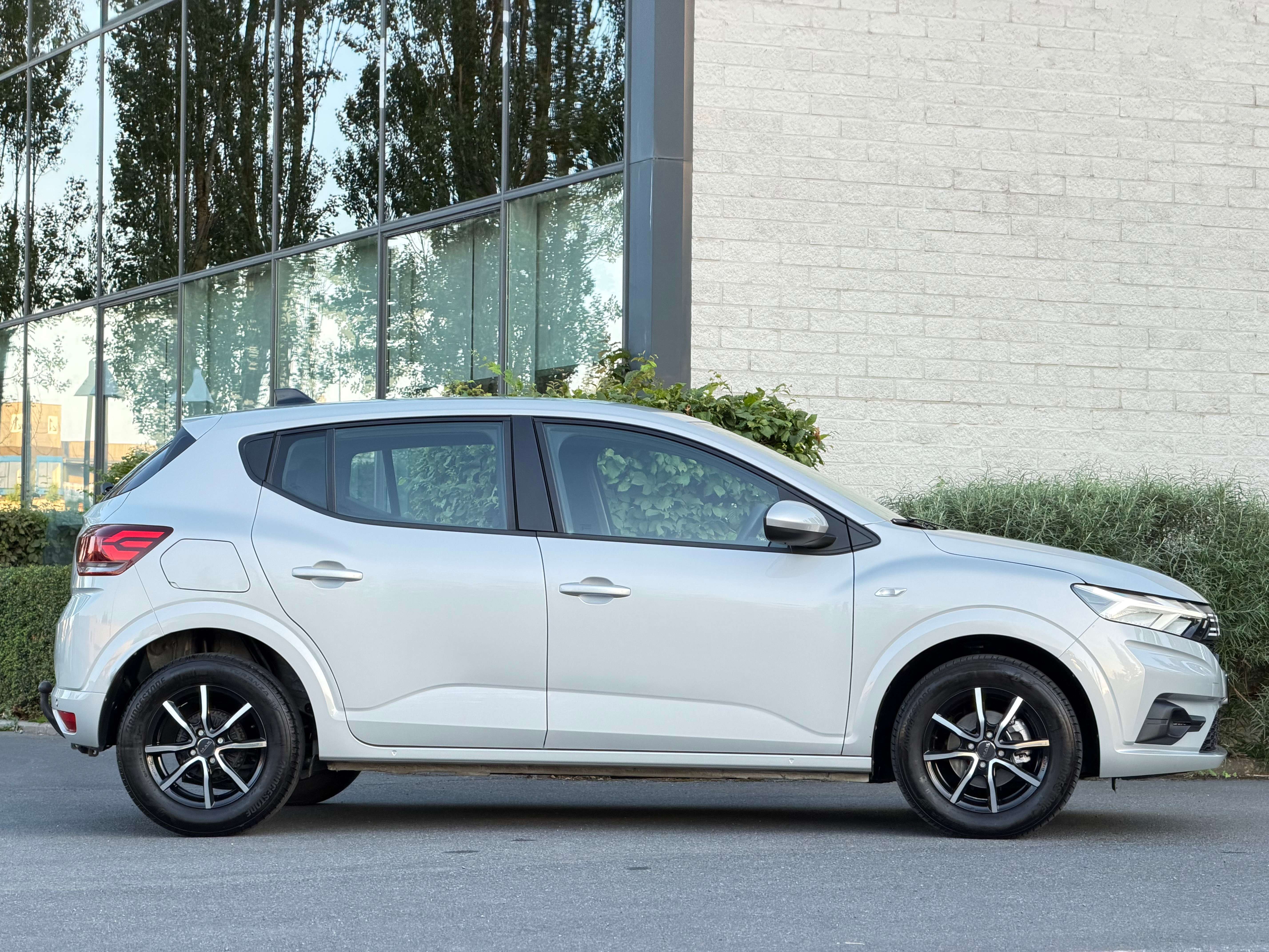 Dacia Sandero • ÉTAT NEUF • AUTOMATIQUE
