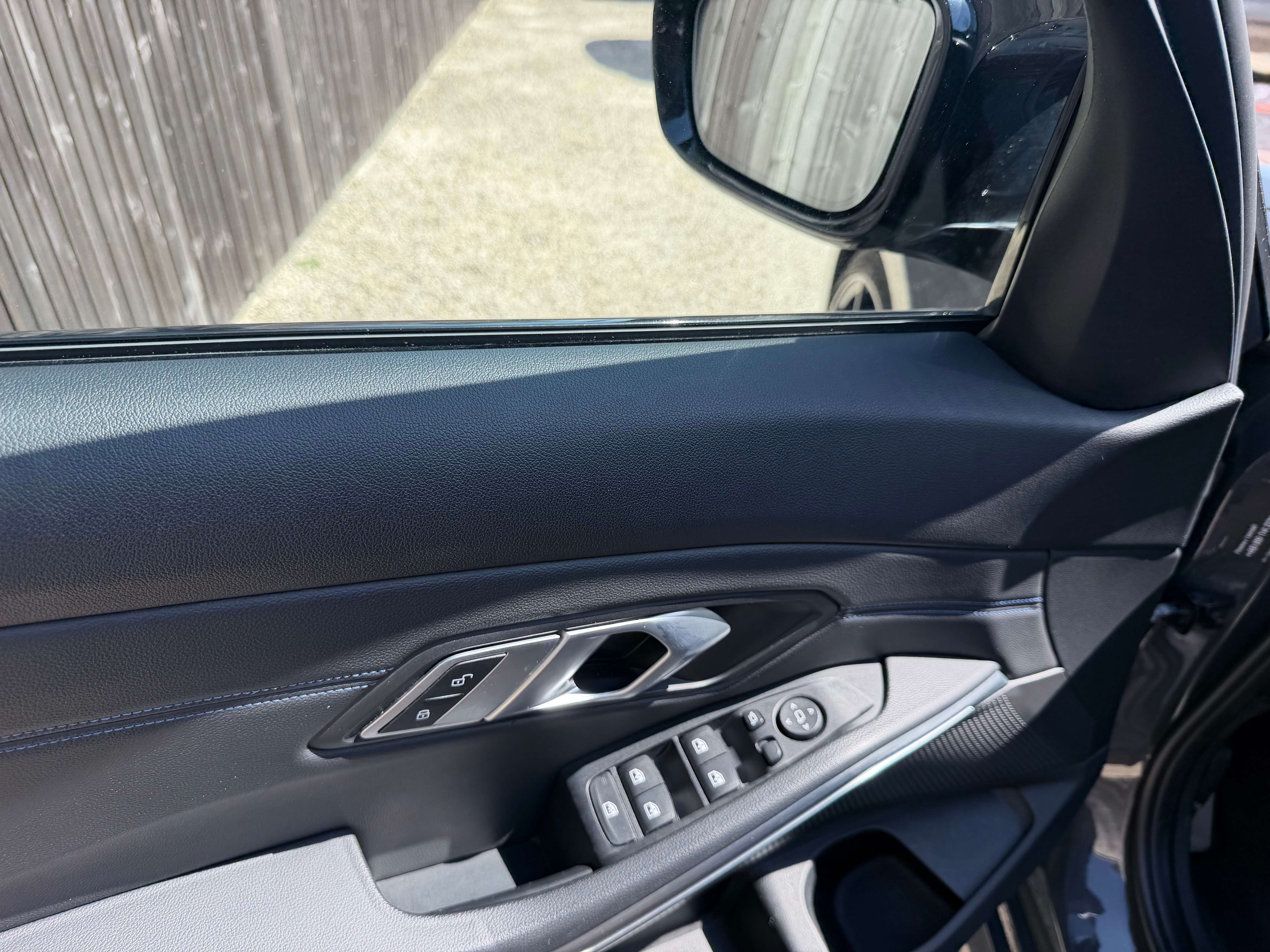 BMW 318 318d M-SPORT 20"/FULL-LED/ZETELVERW./CARPLAY..