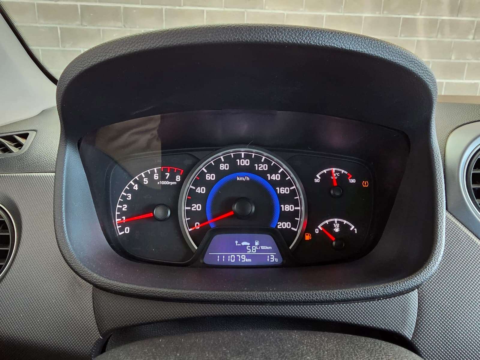 Hyundai i10 🟢1.0 ESSENCE 67CV - 1ER MAIN - 5 PORTES -CITADINE
