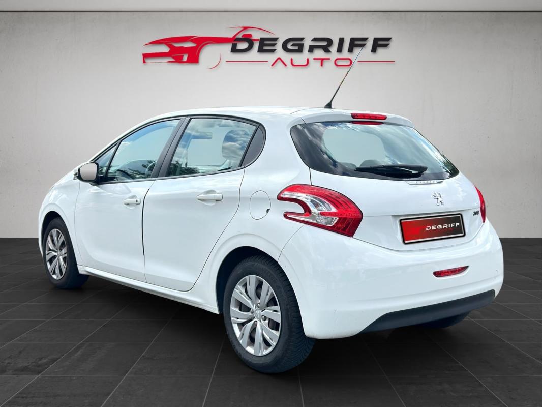 Peugeot 208 1.2 VTi 82ch BVM5 Allure