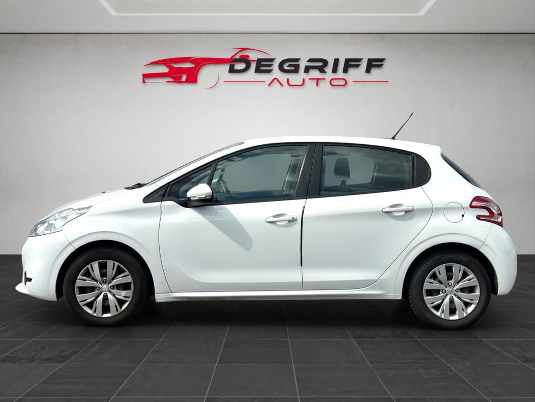Peugeot 208 1.2 VTi 82ch BVM5 Allure