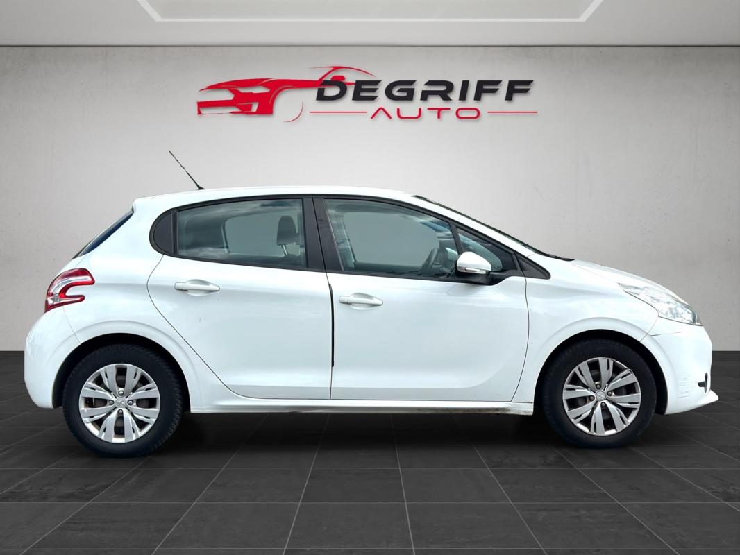 Peugeot 208 1.2 VTi 82ch BVM5 Allure