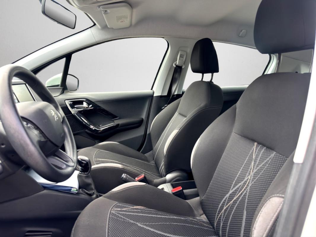 Peugeot 208 1.2 VTi 82ch BVM5 Allure