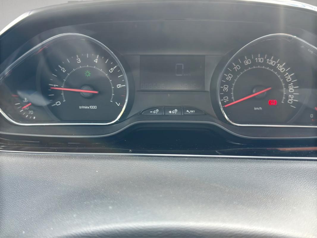 Peugeot 208 1.2 VTi 82ch BVM5 Allure