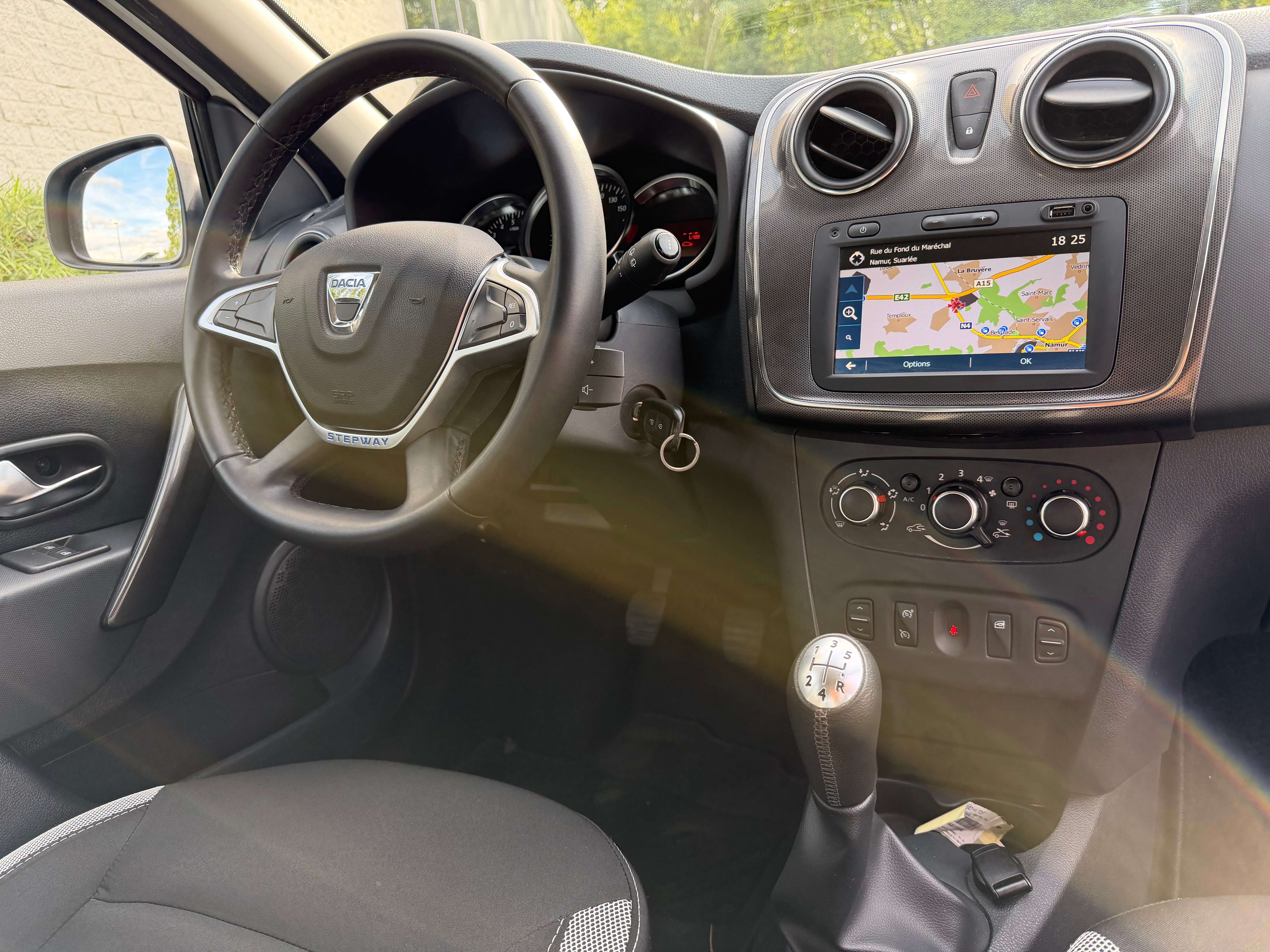 Dacia Sandero Stepway 0.9 TCE • GPS • AIRCO • TRÈS PROPRE