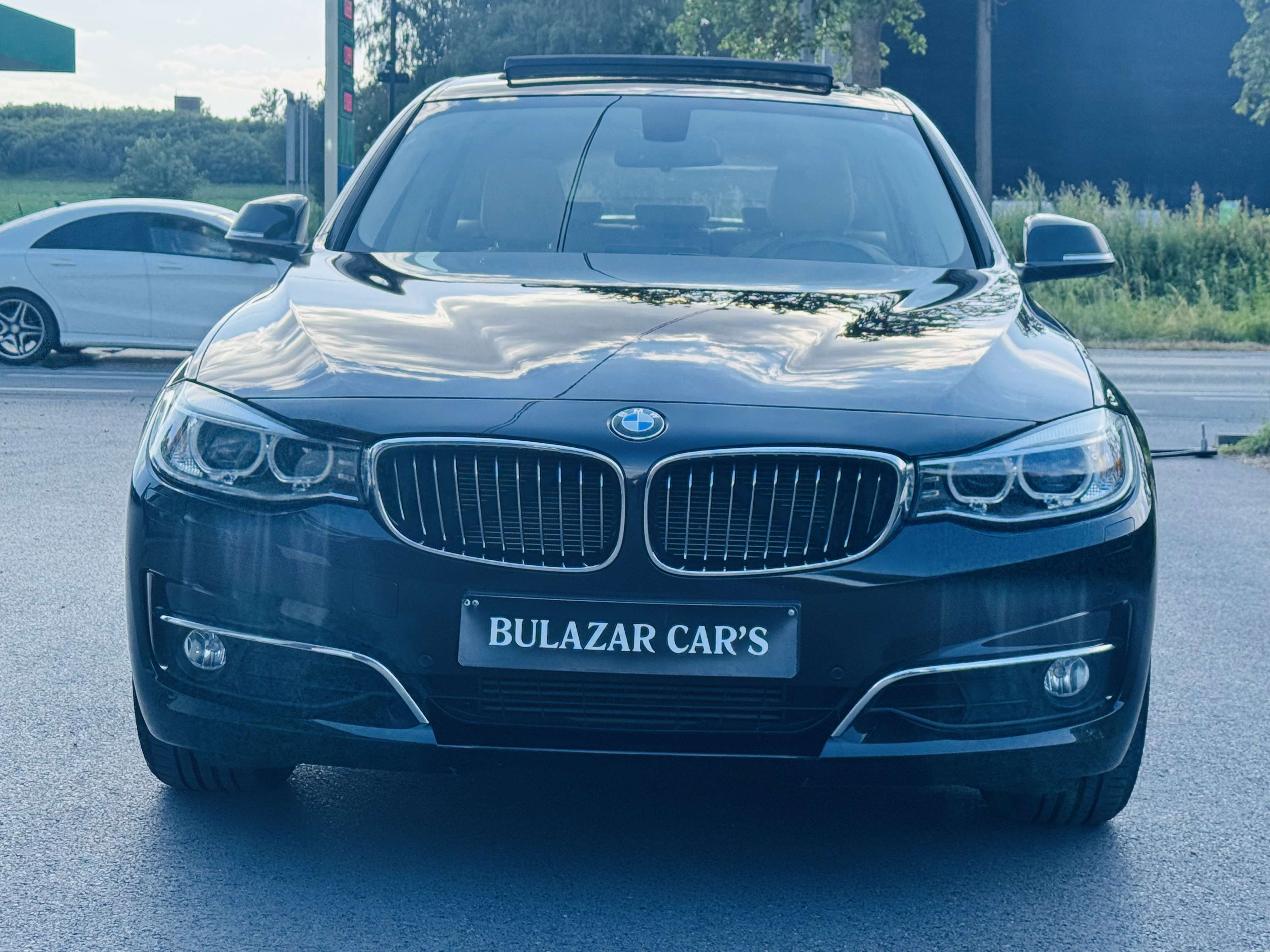 BMW 320 Gran Turismo 320 GT Luxury Line *GARANTIE*CUIR/NAVI/PANO/KEYLESS/PARK ASSIST/FULL LED