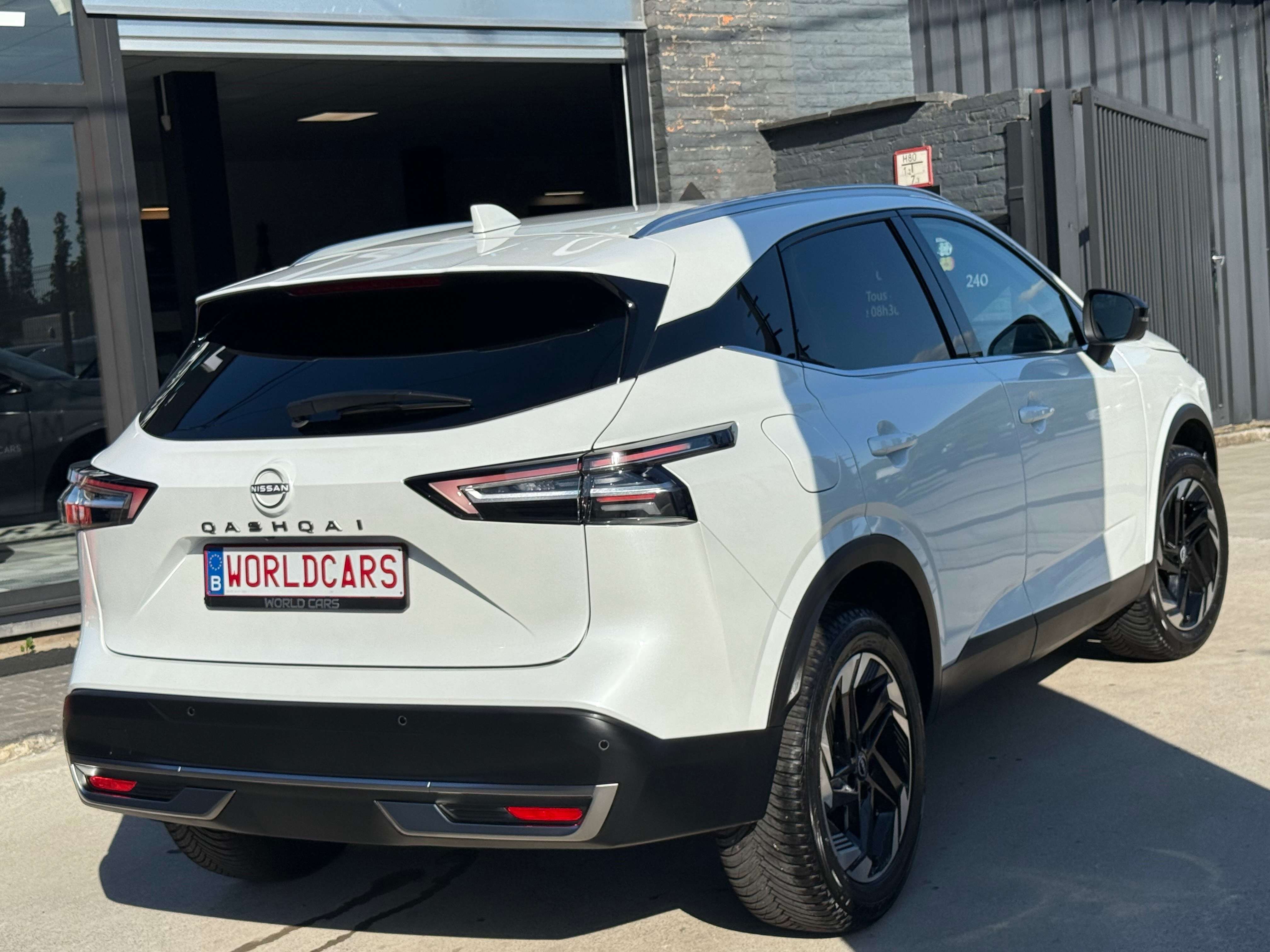 Nissan Qashqai 1.3 DIG-T MHEV - COCKPIT - DISTRONIC - PARK ASSIST - CAMERA360° - ANGLE MORT - FULL OPTION