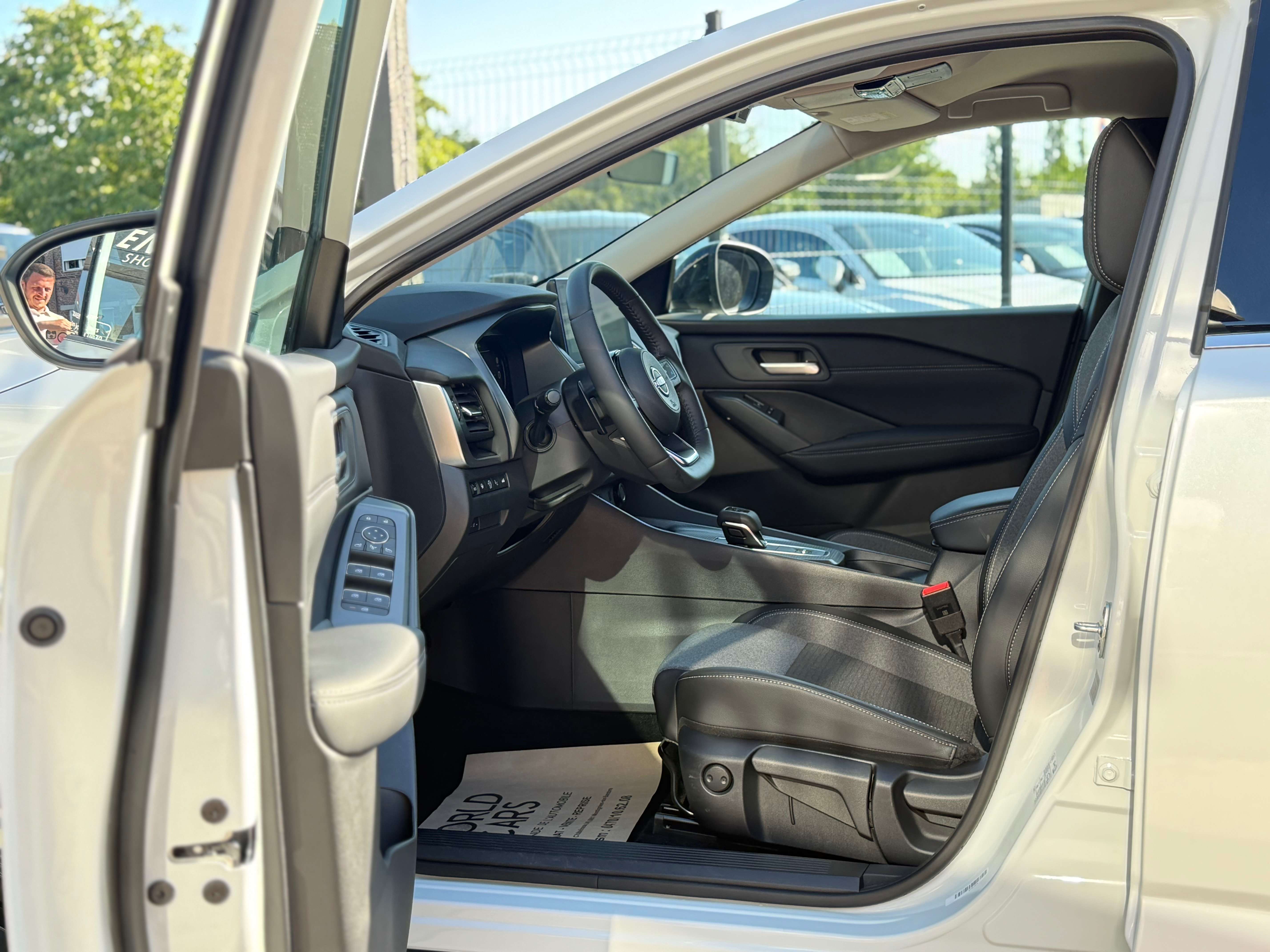 Nissan Qashqai 1.3 DIG-T MHEV - COCKPIT - DISTRONIC - PARK ASSIST - CAMERA360° - ANGLE MORT - FULL OPTION