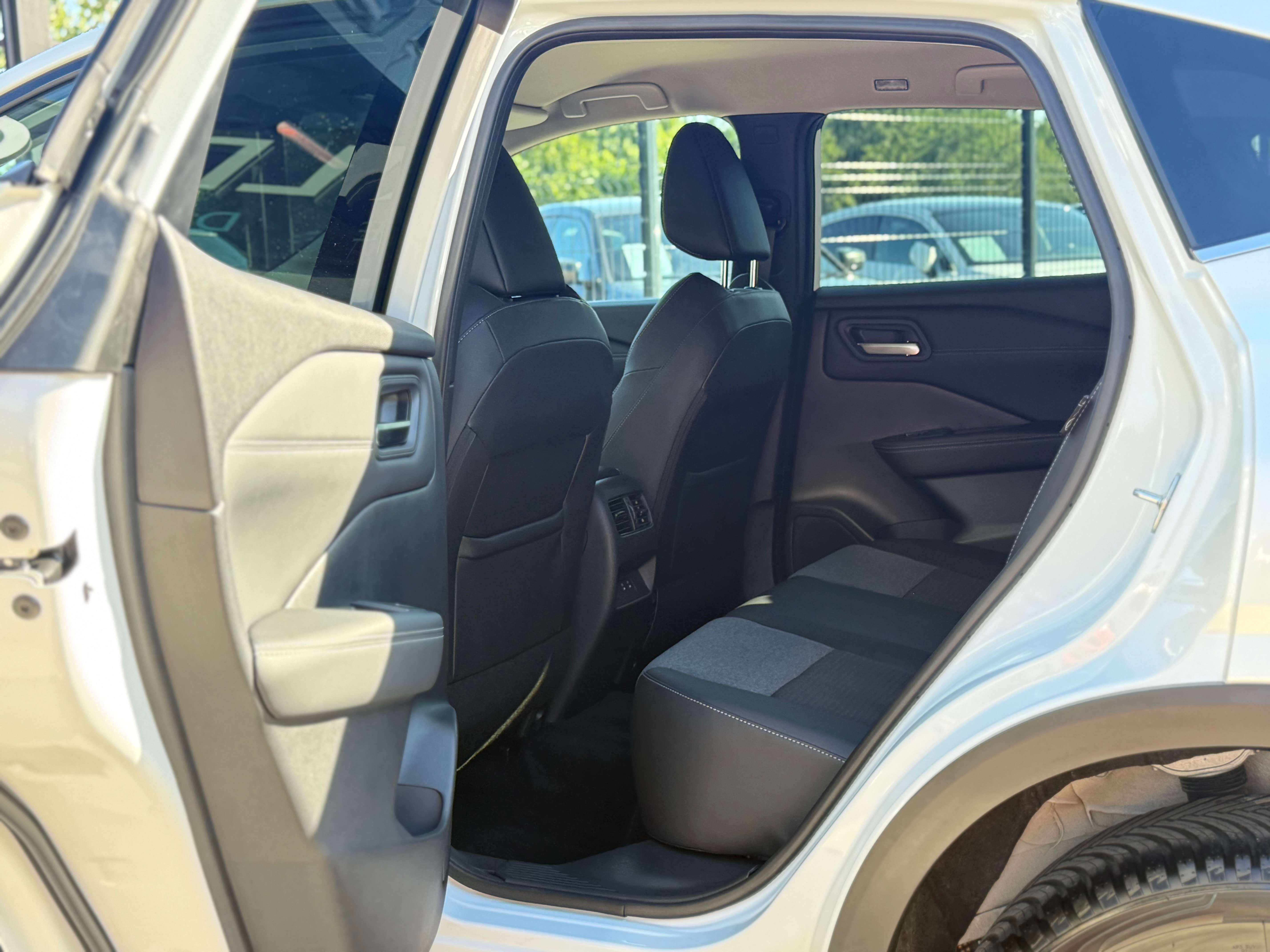 Nissan Qashqai 1.3 DIG-T MHEV - COCKPIT - DISTRONIC - PARK ASSIST - CAMERA360° - ANGLE MORT - FULL OPTION