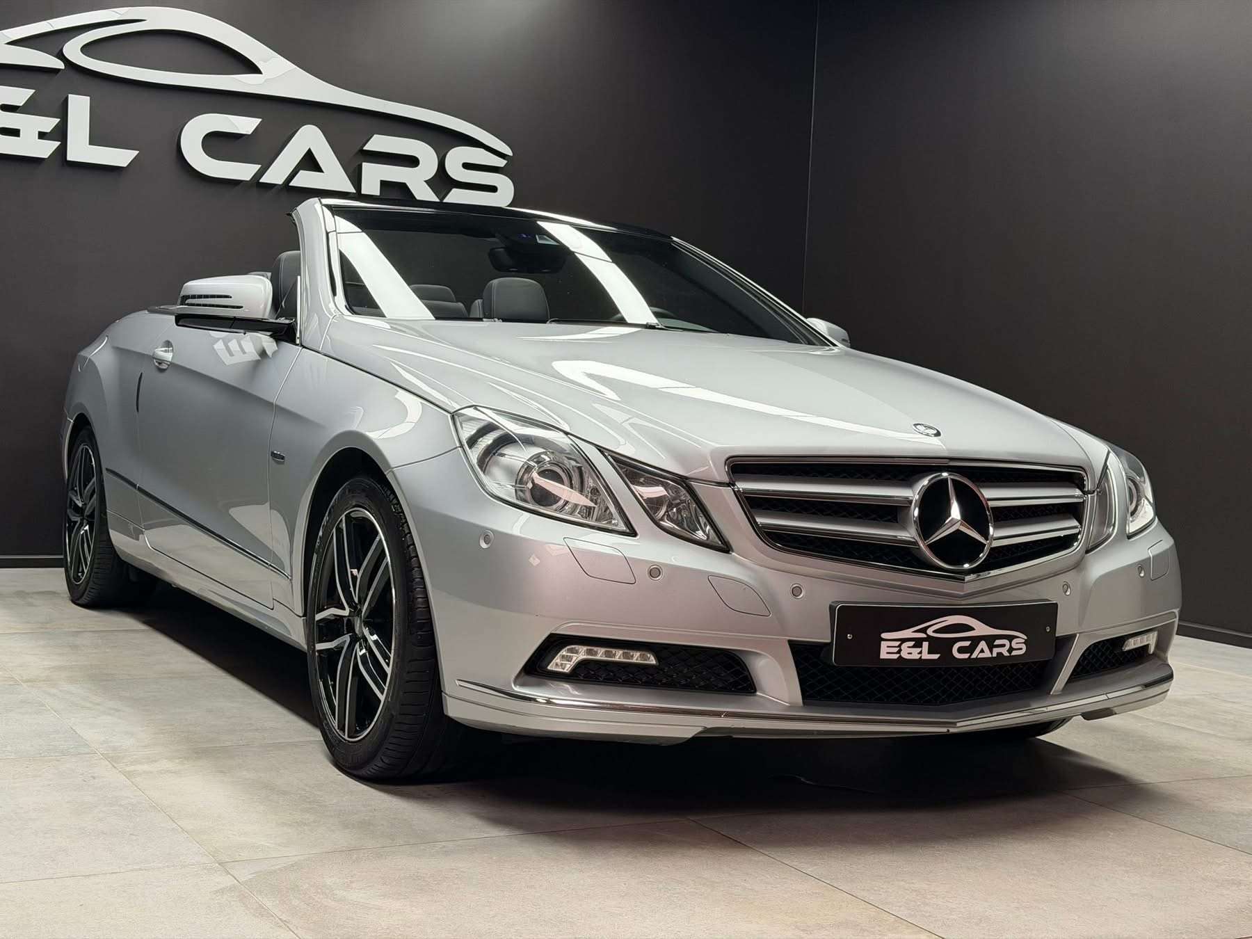 Mercedes-Benz E 250 CABRIOLET E 250 CGI **12 mois de garantie**
