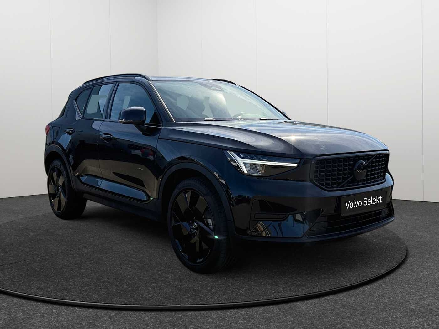 Volvo XC40 XC40 Black Edition Plus, B3 Mild-Hybrid, Benzin