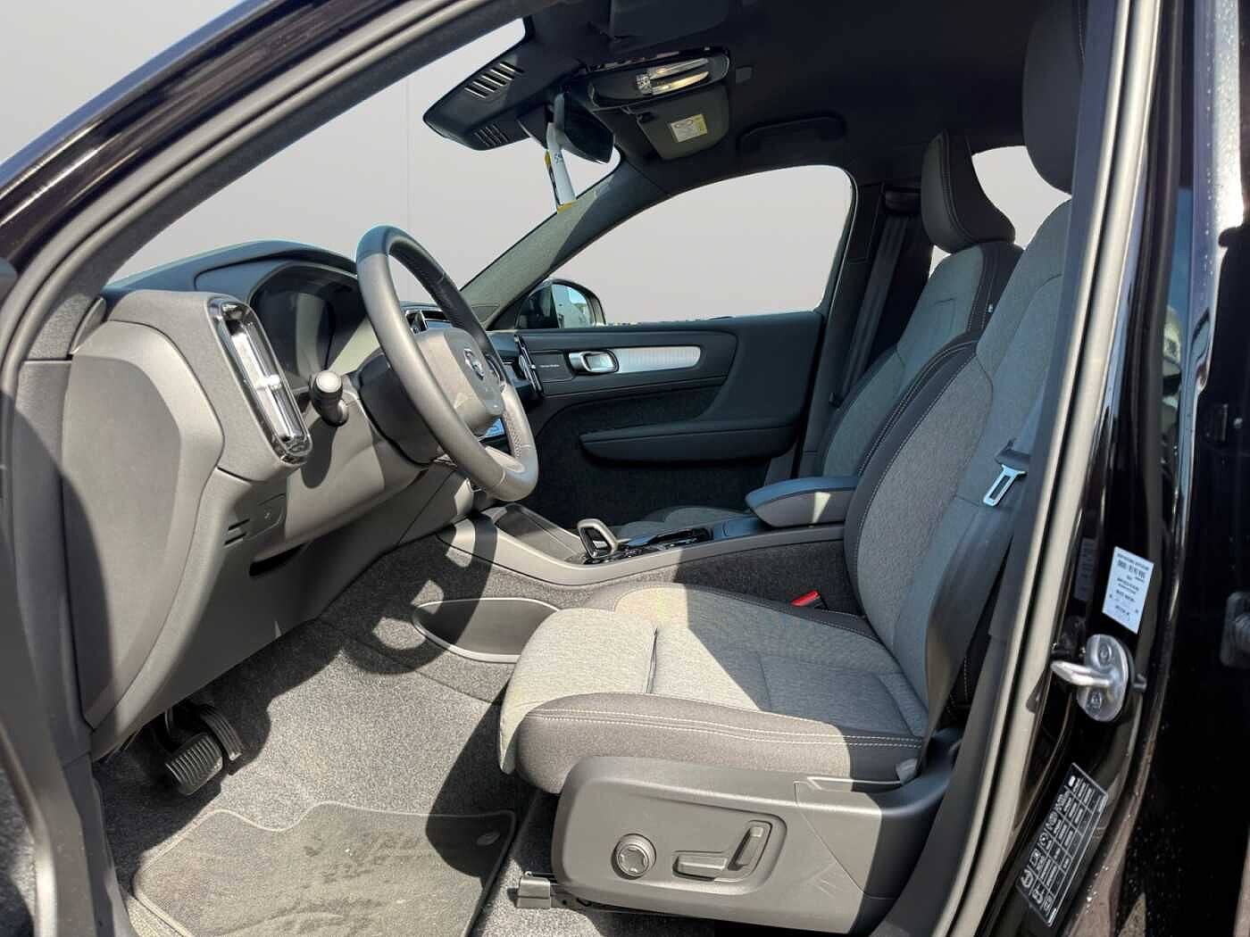 Volvo XC40 XC40 Black Edition Plus, B3 Mild-Hybrid, Benzin