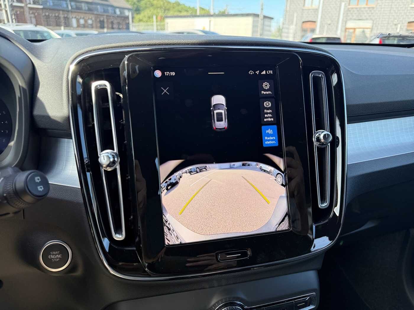 Volvo XC40 XC40 Black Edition Plus, B3 Mild-Hybrid, Benzin