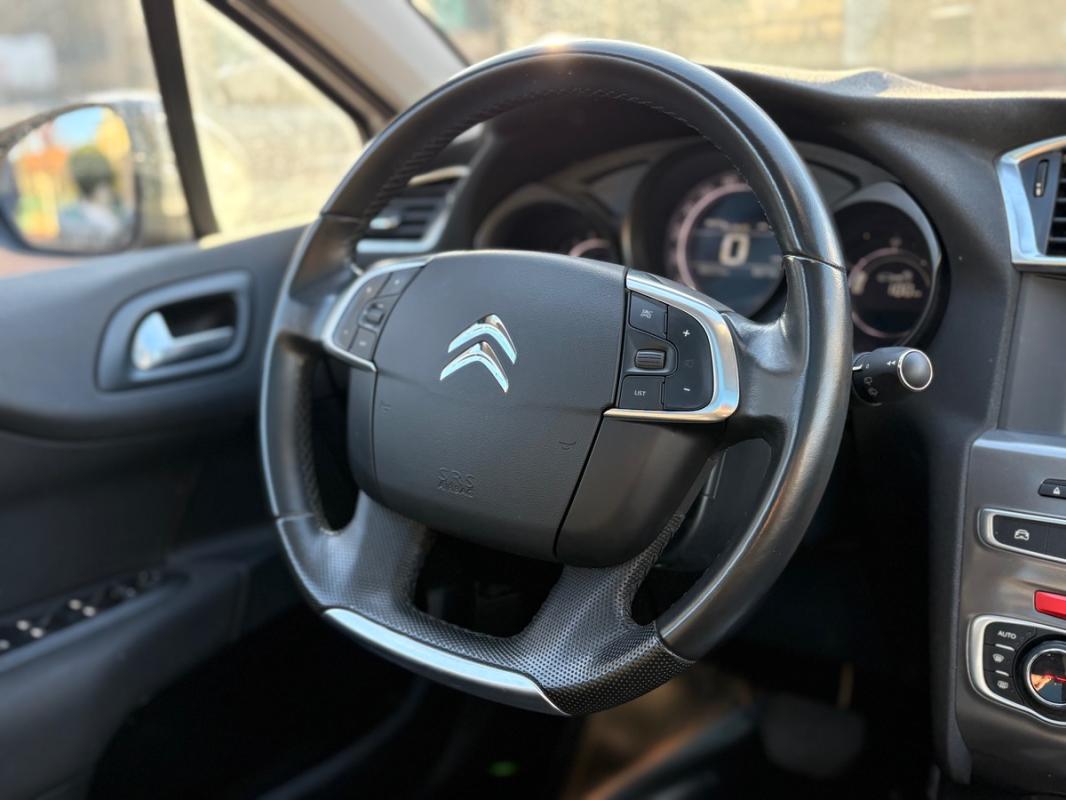 Citroen C4 SHINE EAT6 130 cv Boîte auto