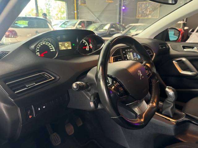 Peugeot 308 1.2 - A/C - MEDIA/TEL - LIM/REG - USB/AUX -