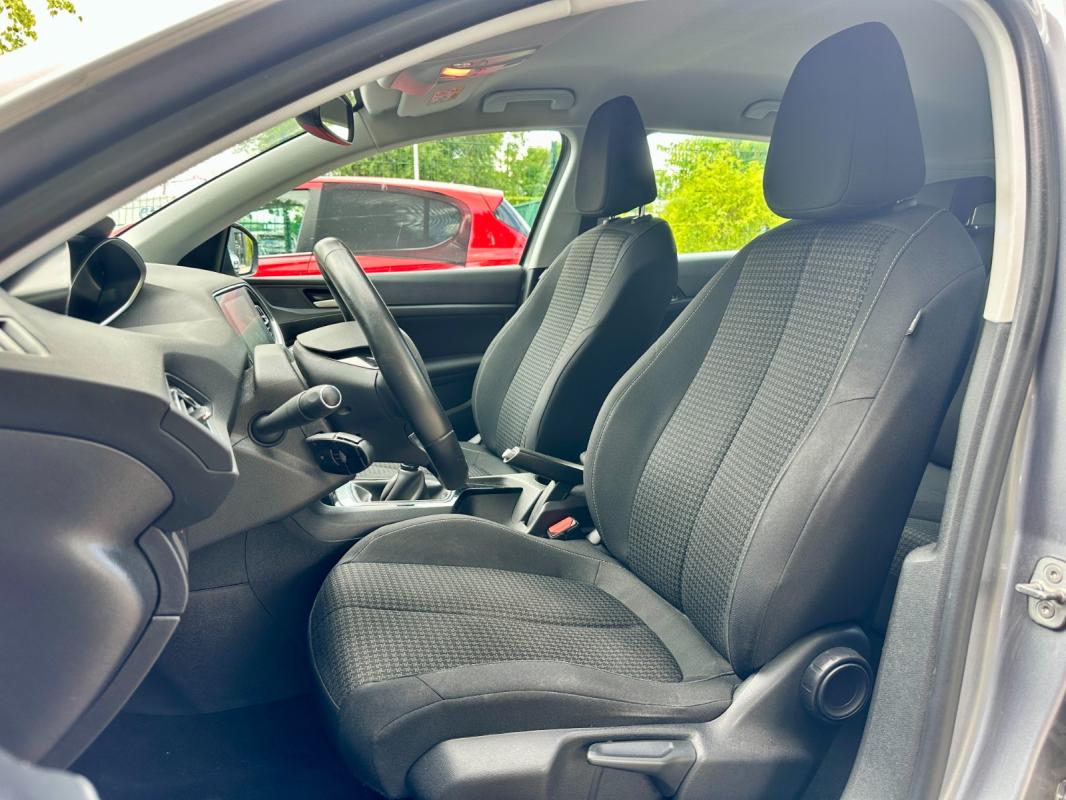 Peugeot 308 PureTech 110ch SS BVM6 Allure - Carplay Sièges chauffants AV