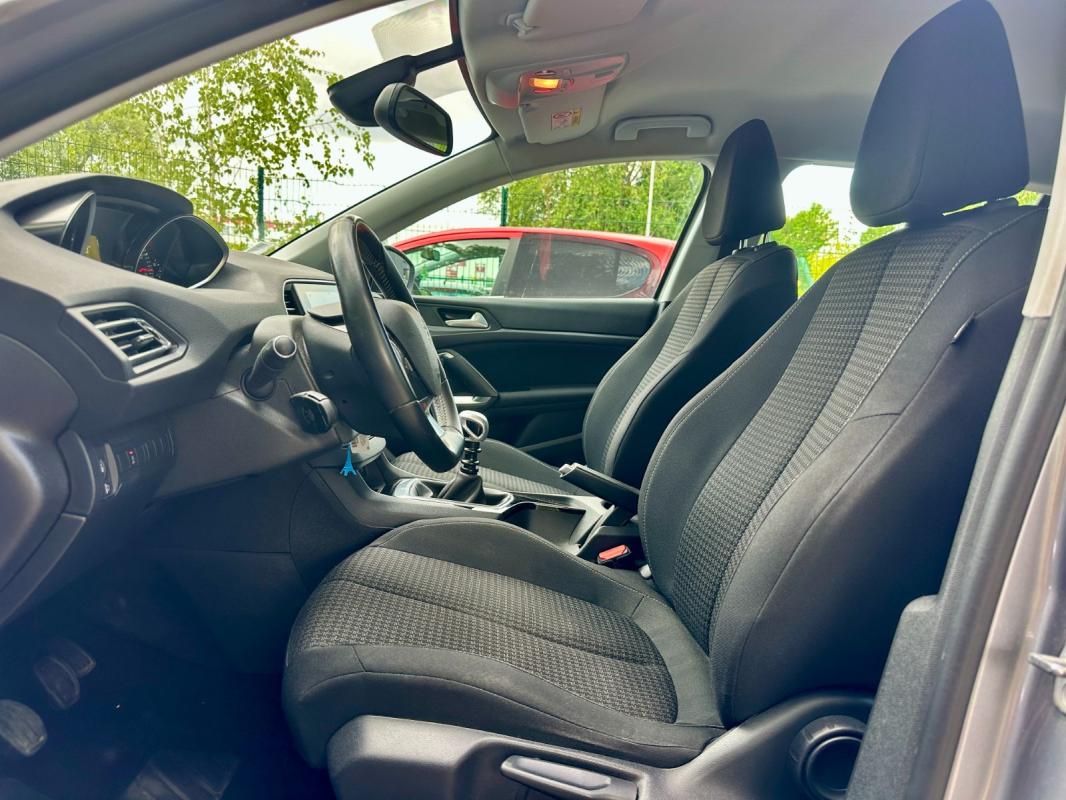 Peugeot 308 PureTech 110ch SS BVM6 Allure - Carplay Sièges chauffants AV