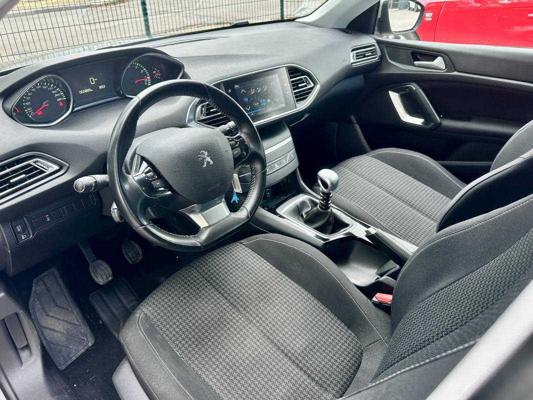Peugeot 308 PureTech 110ch SS BVM6 Allure - Carplay Sièges chauffants AV