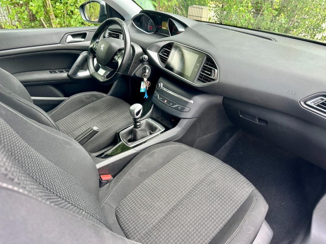 Peugeot 308 PureTech 110ch SS BVM6 Allure - Carplay Sièges chauffants AV