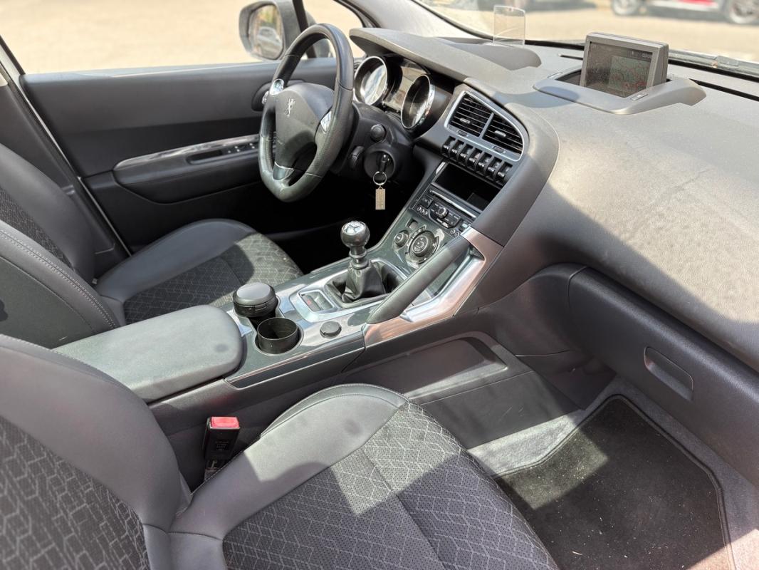 Peugeot 3008 FÉLINE Phase 2 1.6 BlueHDi 120 cv *TRES BON ETAT*