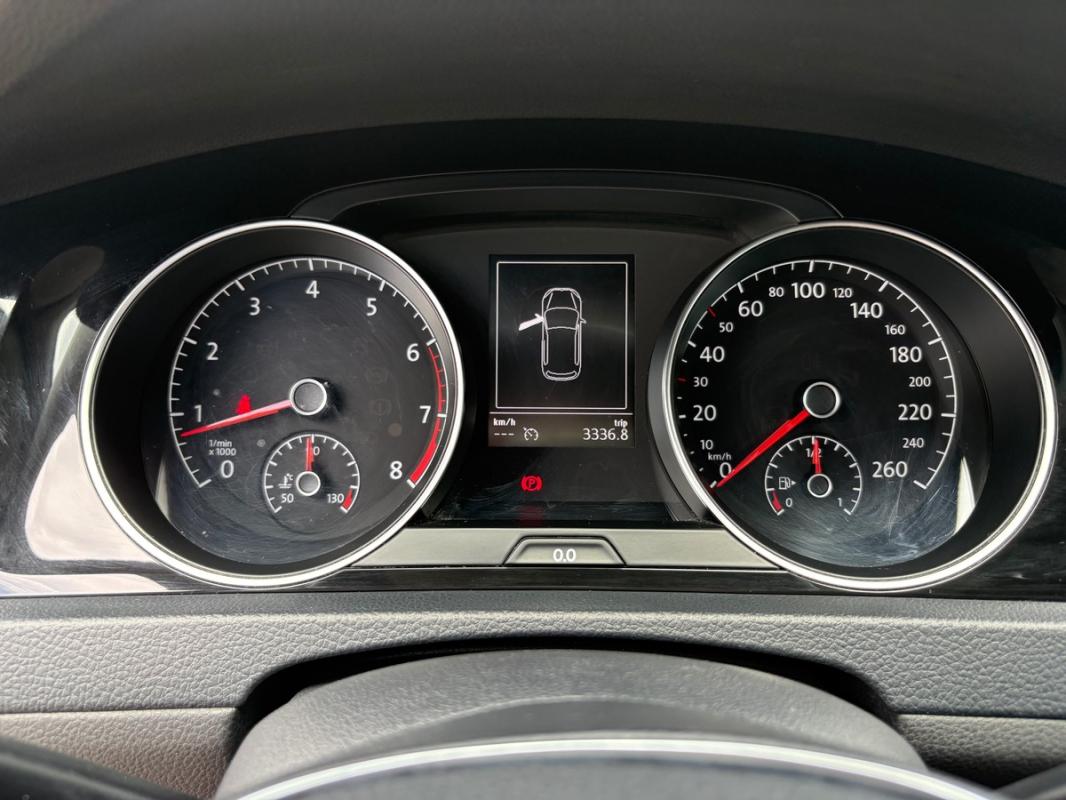 Volkswagen Golf VII 1.4 TSI Blue Motion DSG7 140 cv Boîte auto *CARNET D'ENTRETIEN*