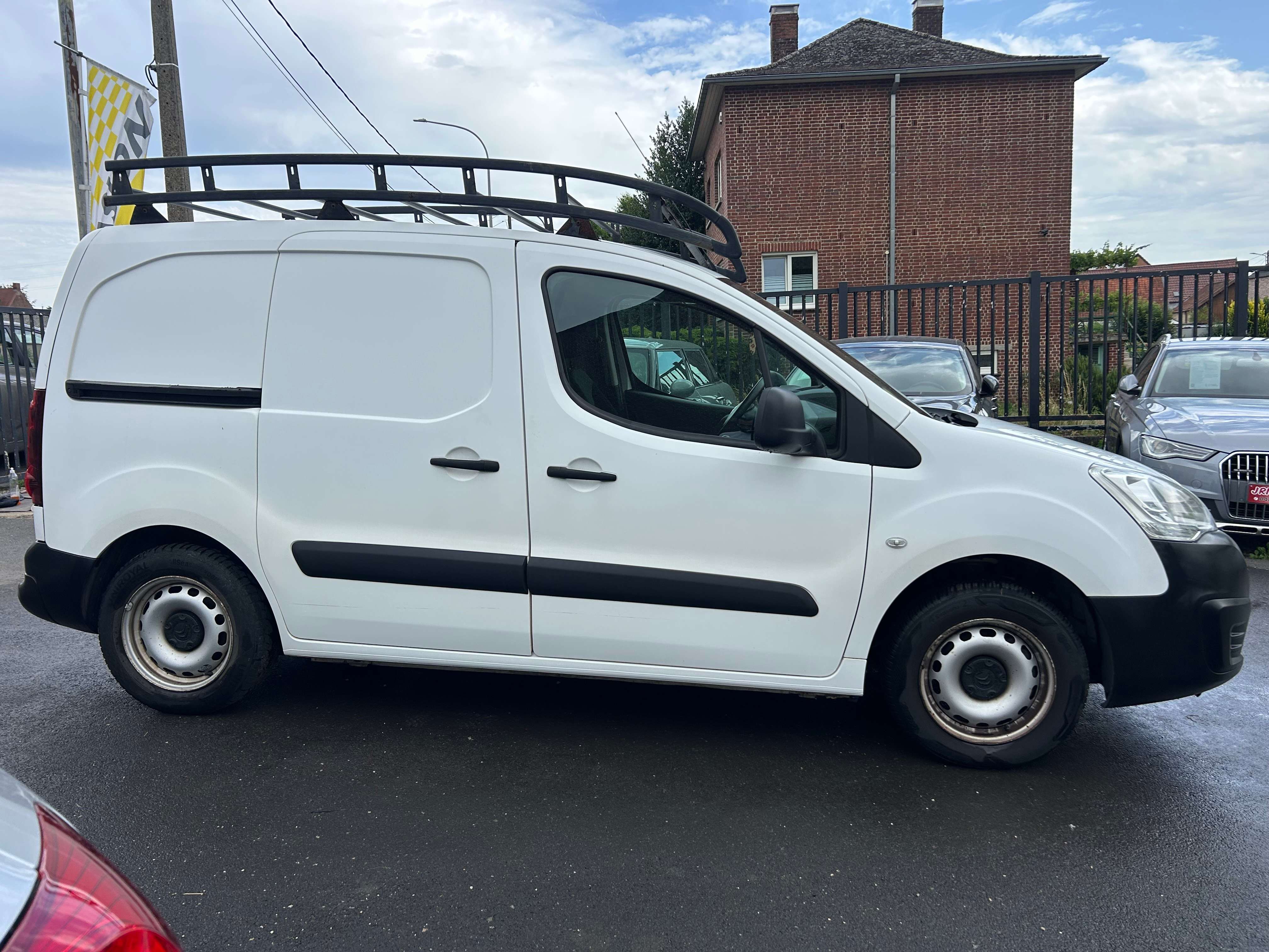 Citroen Berlingo 1.6 BlueHDi EURO6B 3 Places 1er Propriétaire avec suivi d'entretien complet