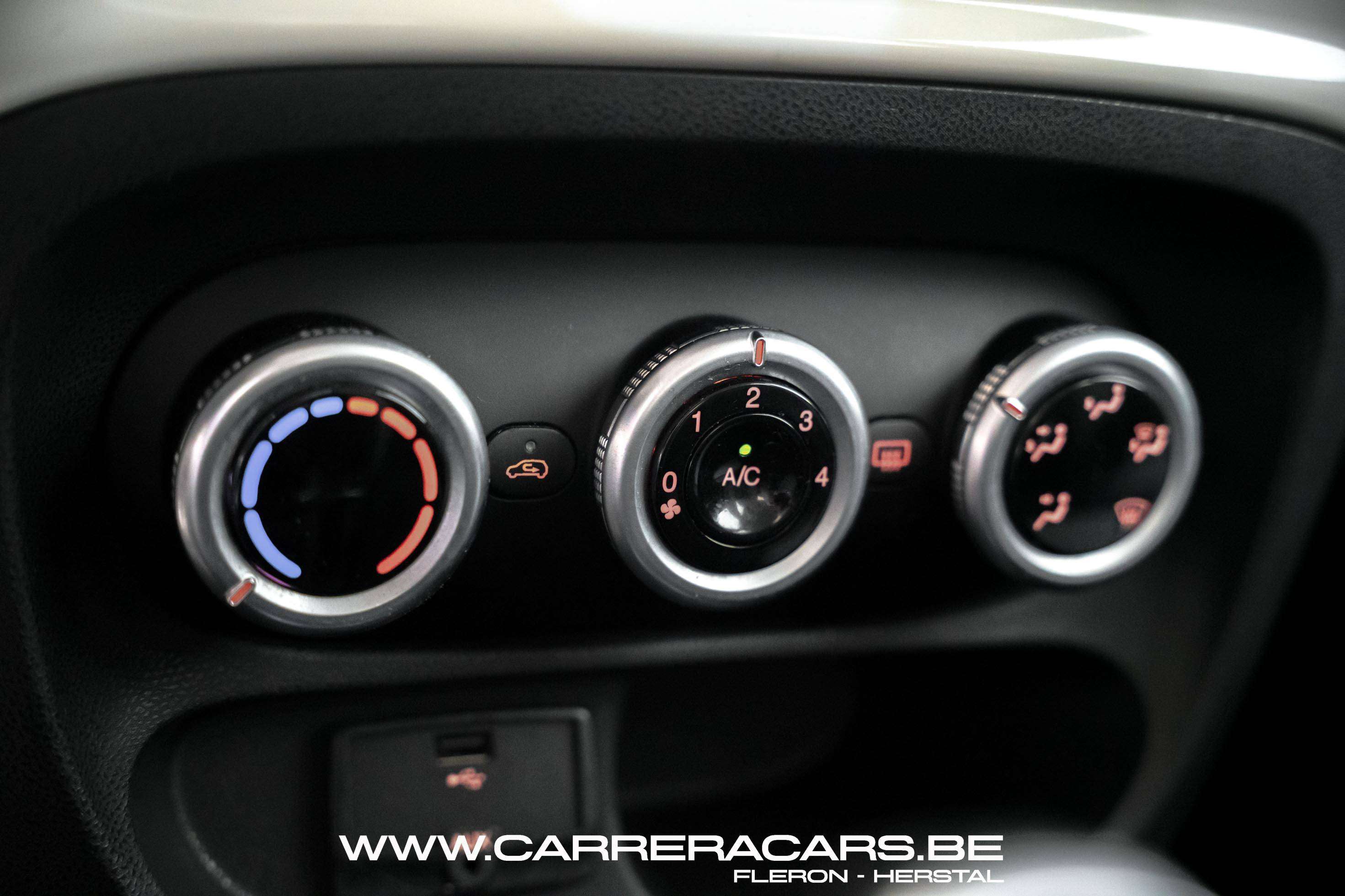 Fiat 500L 1.4i Lounge*|PDC*CLIMA*HISTORIQUE*GARANTIE*|